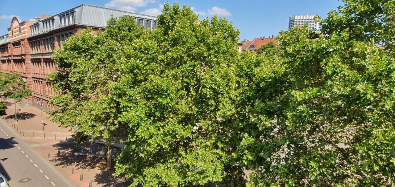 Sonniges Zimmer Mit Balkon Im Herzen Mannheims Kültér fotó